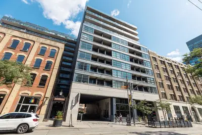 478 King Street W 414, Toronto C01, On M5v 0a8