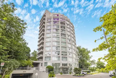 Condo Apartment in Toronto