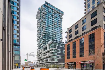 77 Shuter Street 1811, Toronto C08, On M5b 0b8