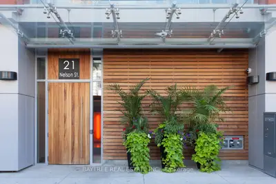 21 Nelson Street 901, Toronto C01, On M5v 1t8