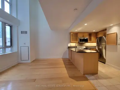 80 Cumberland Street 1108, Toronto C02, On M5r 3v1
