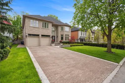 57 Fairmeadow Avenue, Toronto C12, On M2p 1w8