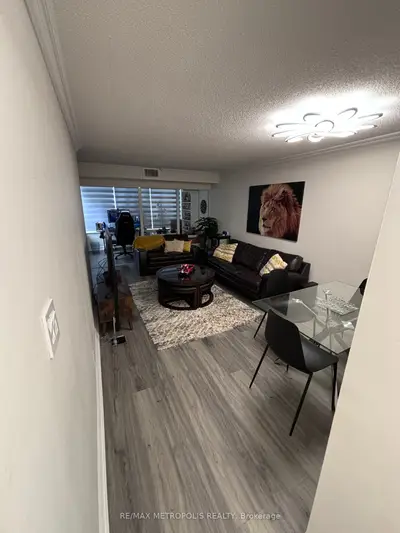 711 Bay Street 1015, Toronto C01, On M5g 2j8
