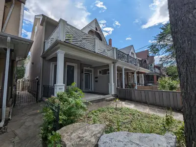 87 Baldwin Street Mainflr, Toronto C01, On M5t 1l5