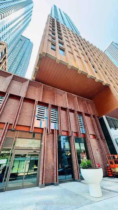 28 Widmer Street 4321, Toronto C01, On M5v 0t2