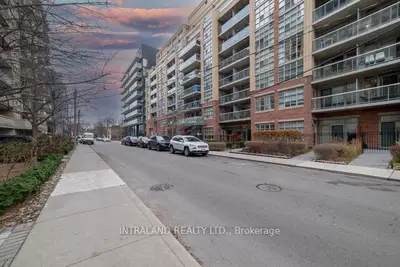 15 Stafford Street 107, Toronto C01, On M5v 3x6