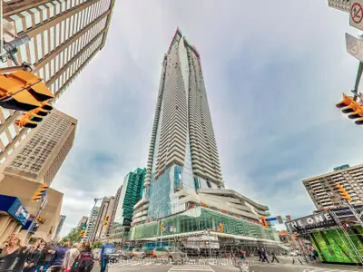 1 Bloor Street E 3312, Toronto C08, On M4w 0a8