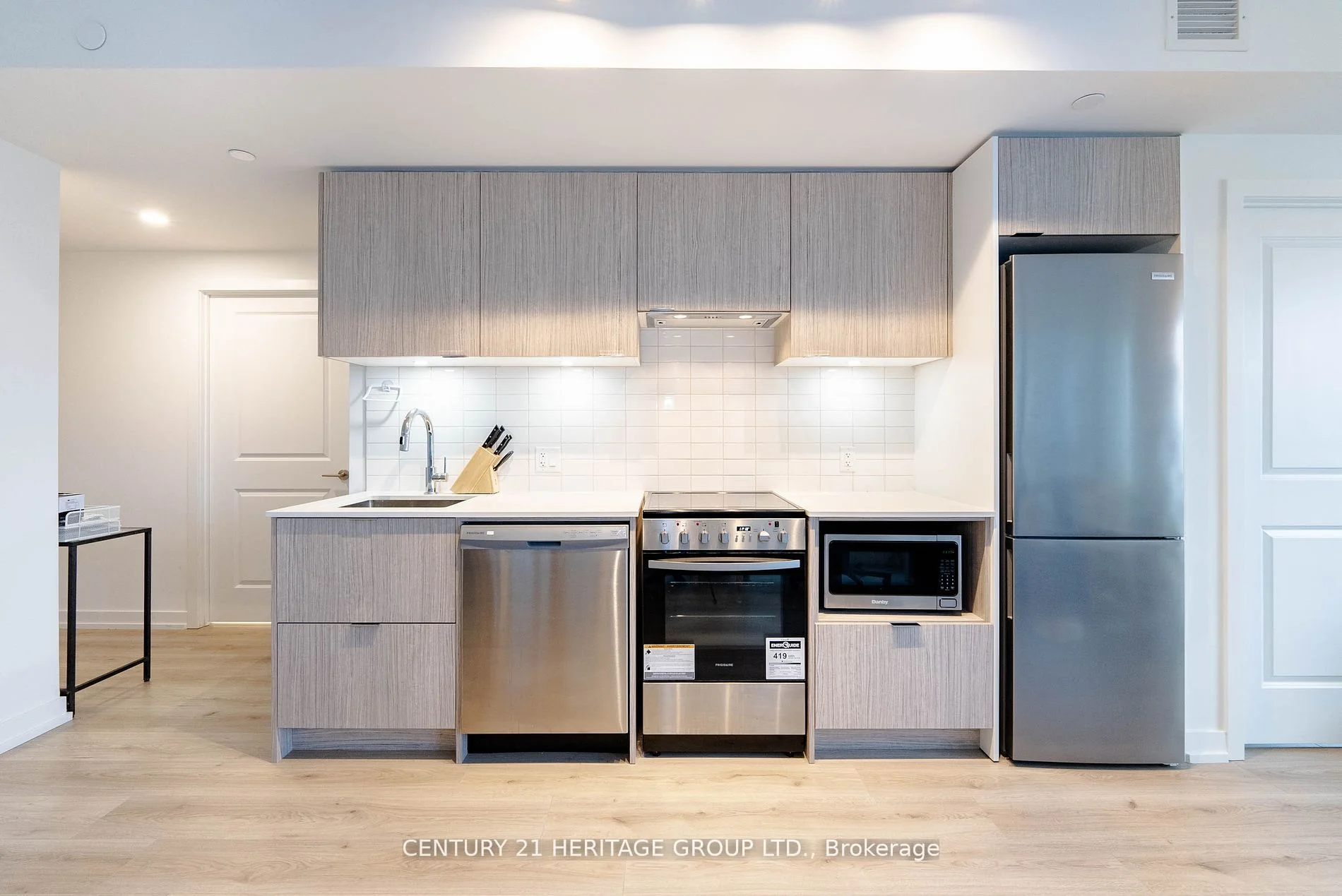 395 Bloor Street E 2102, Toronto C08, On M4w 0b4