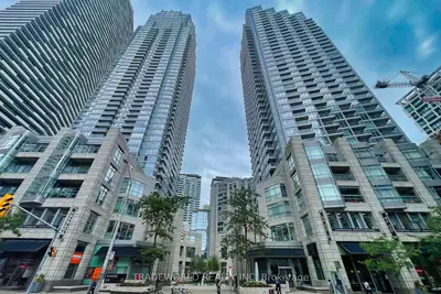 2181 Yonge Street 1703, Toronto C10, On M4s 3h7