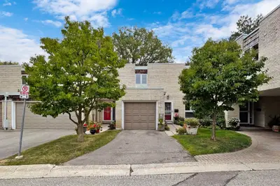 Condo Townhouse in Toronto