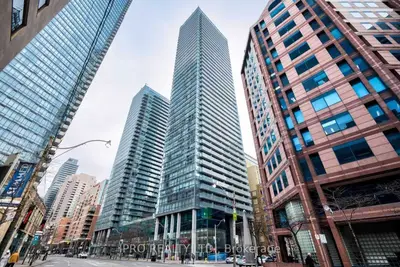 38 Grenville Street 4009, Toronto C01, On M4y 3g5
