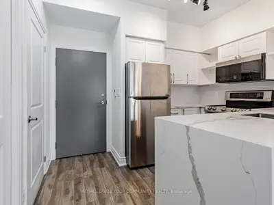 35 Hayden Street 1020, Toronto C08, On M4y 3c3