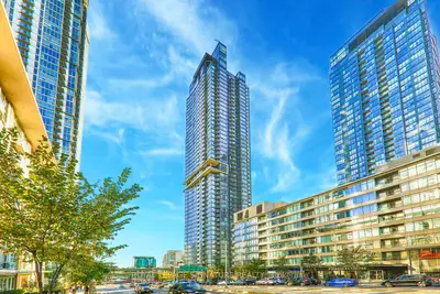 11 Brunel Court 2511, Toronto C01, On M5v 3y3