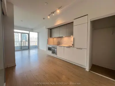 85 Wood Street 2208, Toronto C08, On M4y 0e8