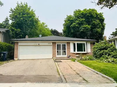 225 Kingslake Road Main, Toronto C15, On M2j 3g9