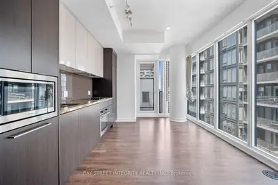 115 Blue Jays Way 3615, Toronto C01, On M5v 0n4