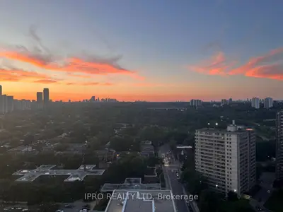 130 River Street 2210, Toronto C08, On M5a 3p8