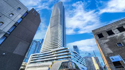 28 Freeland Street 6002, Toronto C08, On M5e 1e3