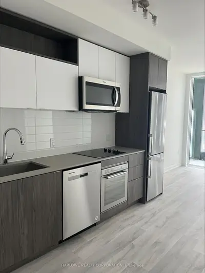 60 Princess Street 452 Se, Toronto C08, On M5a 2c7