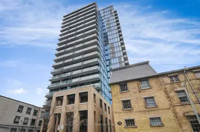105 George Street 501, Toronto C08, On M5a 2n4