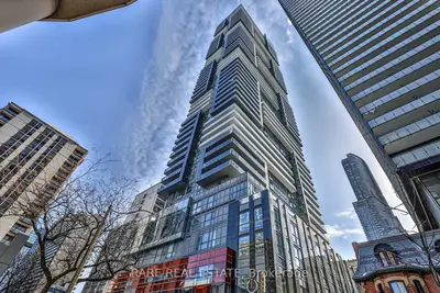 7 Grenville Street 3307, Toronto C01, On M4y 0e9