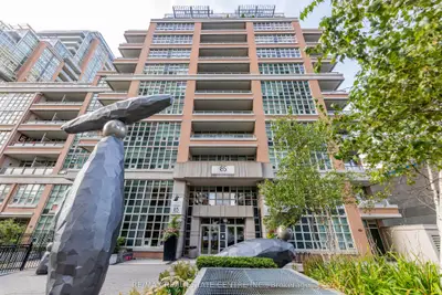 Condo Apartment in Toronto