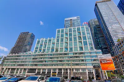 Condo Apartment in Toronto