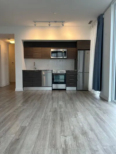 28 Wellesley Street E 3109, Toronto C08, On M4y 1g3