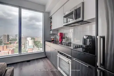 68 Shuter Street Ph 01, Toronto C08, On M5b 1b4