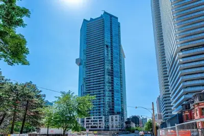 45 Charles Street E 2212, Toronto C08, On M4y 1s2