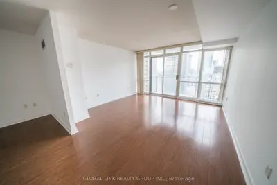 11 Brunel Court 5305, Toronto C01, On M5v 3y3