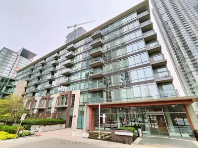 15 Brunel Court 611, Toronto C01, On M5v 3y6