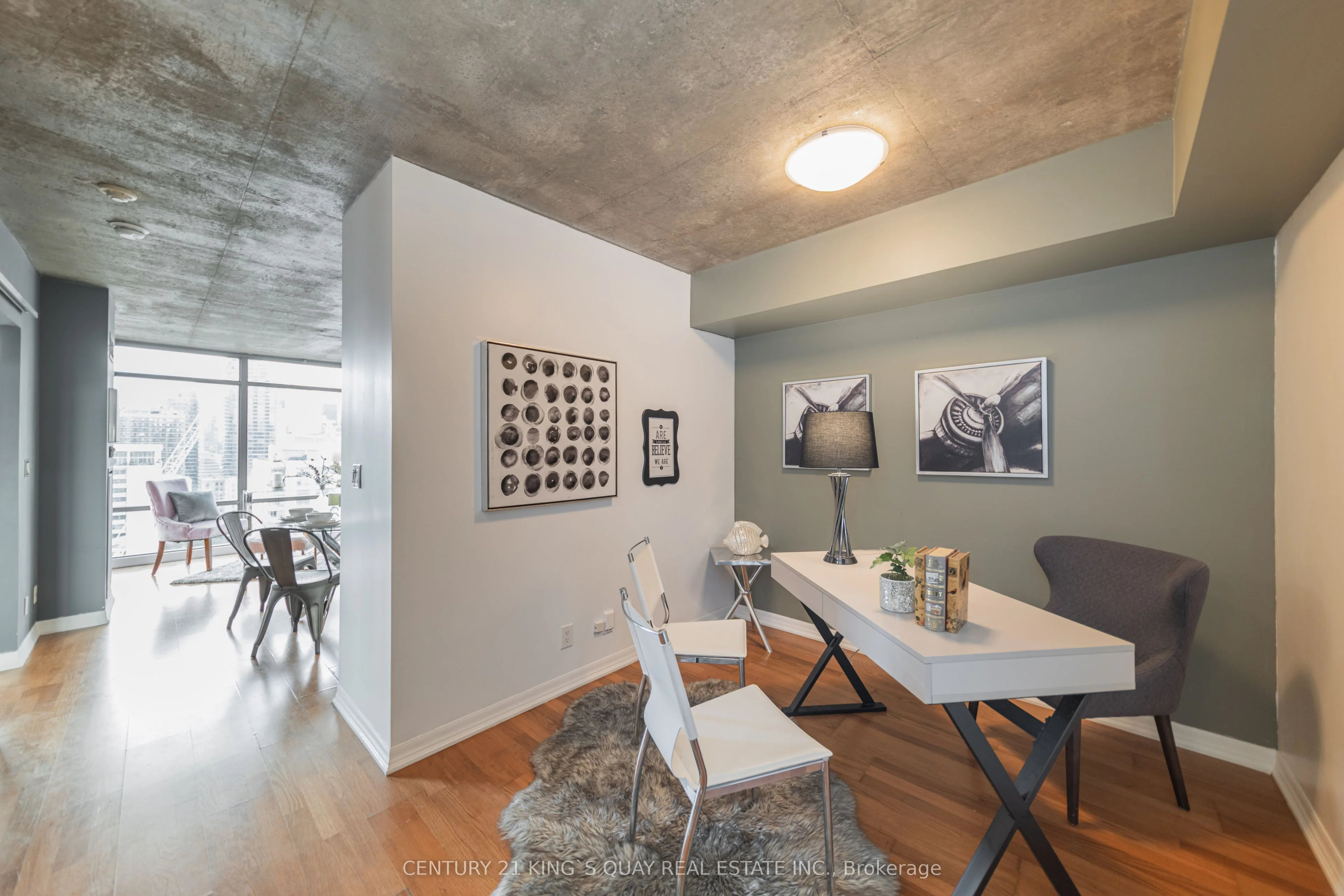 Condo Apartment in Toronto