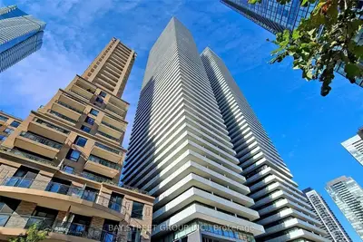 42 Charles Street 4607, Toronto C08, On M4y 1t4