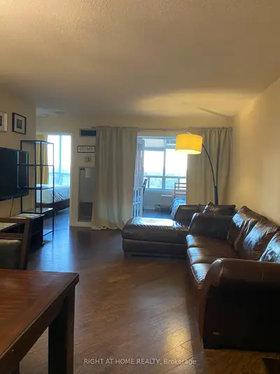 30 Greenfield Avenue 2012, Toronto C14, On M2n 6n3