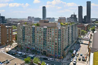 Condo Apartment in Toronto