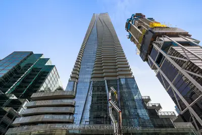 1 Bloor Street E 510, Toronto C08, On M4w 1a9