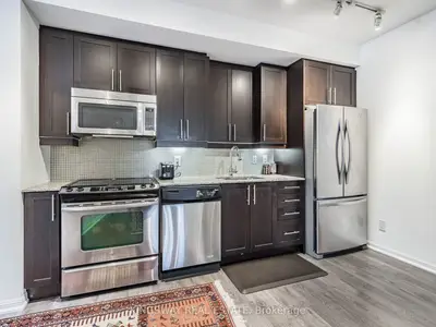 35 Bastion Street 119, Toronto C01, On M5v 0c1