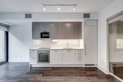 403 Church Street 312, Toronto C08, On M4y 0c9