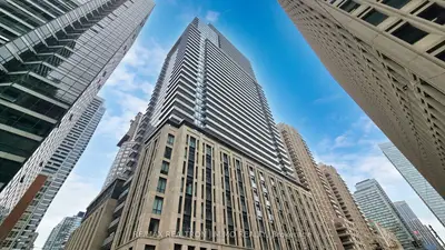 955 Bay Street 2205, Toronto C01, On M5s 2a2