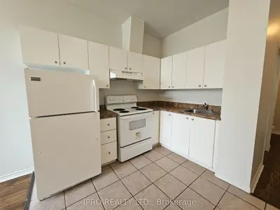 1801 Eglinton Avenue W 309, Toronto C03, On M6e 2h7