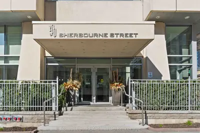 500 Sherbourne Street 1106, Toronto C08, On M4x 1l1