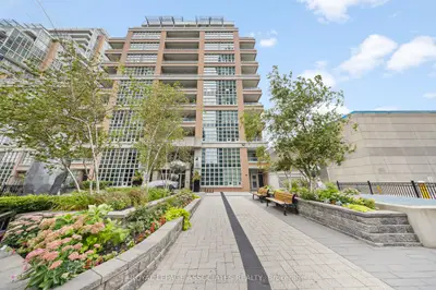Condo Apartment in Toronto