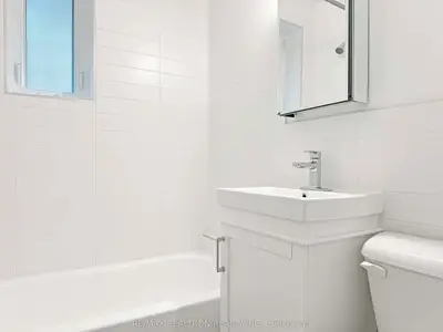 396 Avenue Road 315, Toronto C02, On M4v 2h4