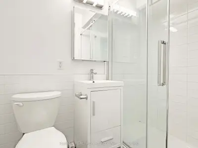 990 Avenue Road 205, Toronto C03, On M5p 2k8