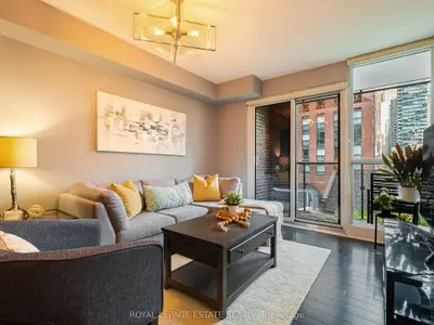 295 Adelaide Street W 313, Toronto C01, On M5v 0l4