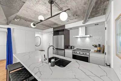Condo Apartment in Toronto