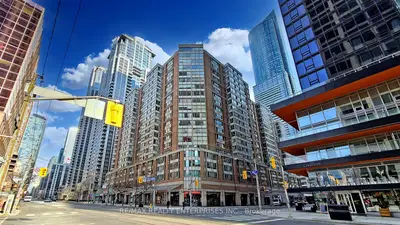 711 Bay Street 713, Toronto C01, On M5g 2j8