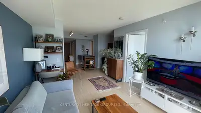75 Queens Wharf Road 2305, Toronto C01, On M5v 0j8
