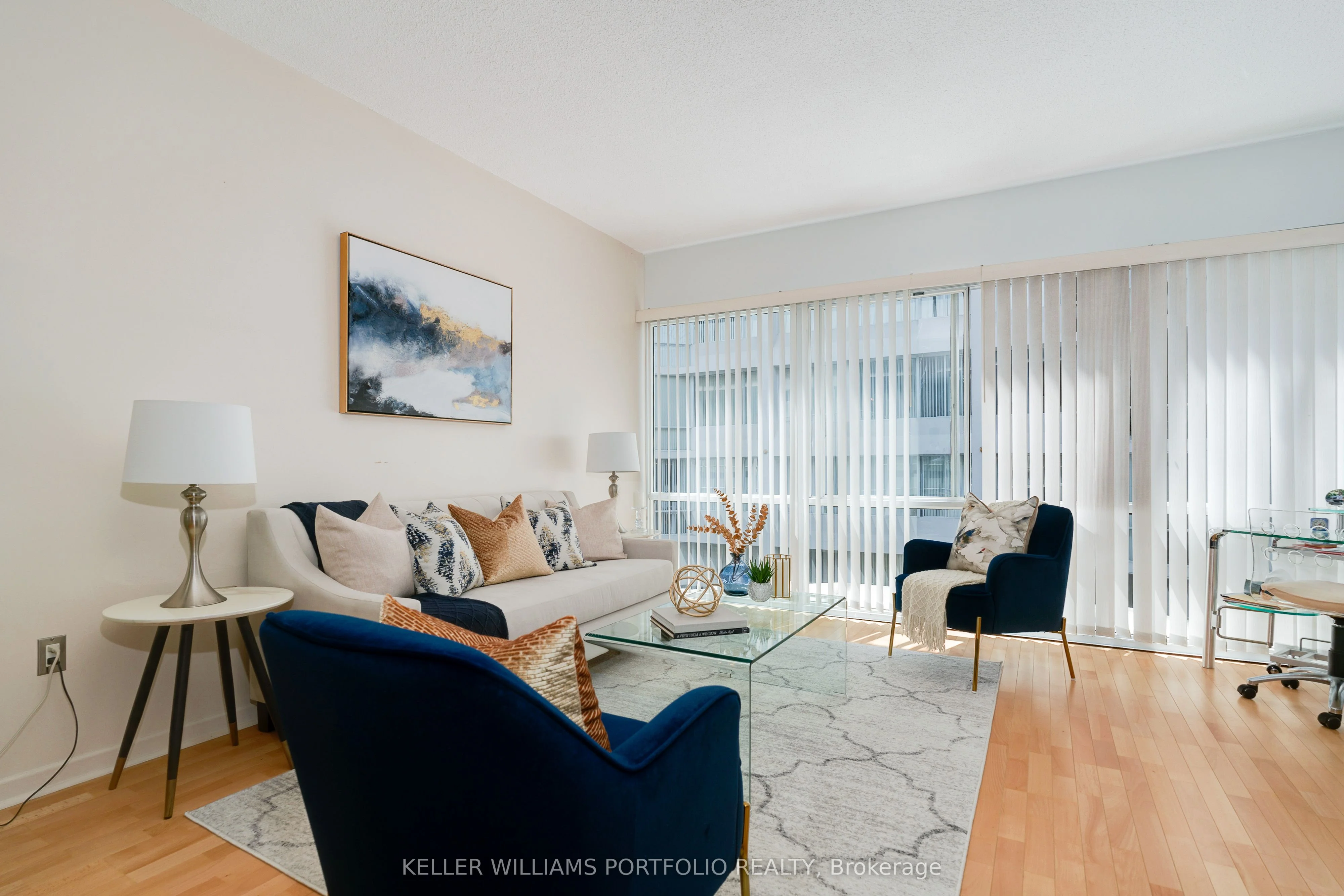 Condo Apartment in Toronto
